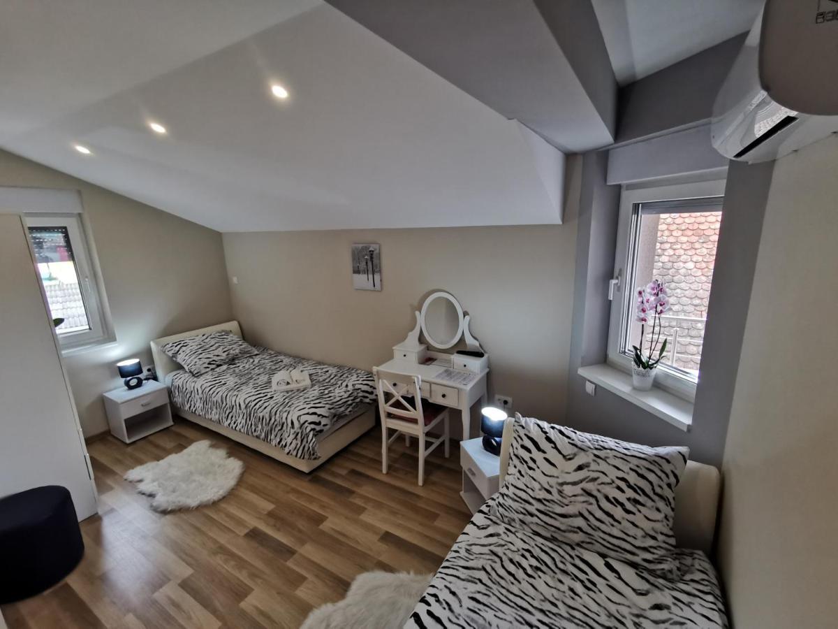 Apartman Bozur **** Satnica Dakovacka Екстериор снимка