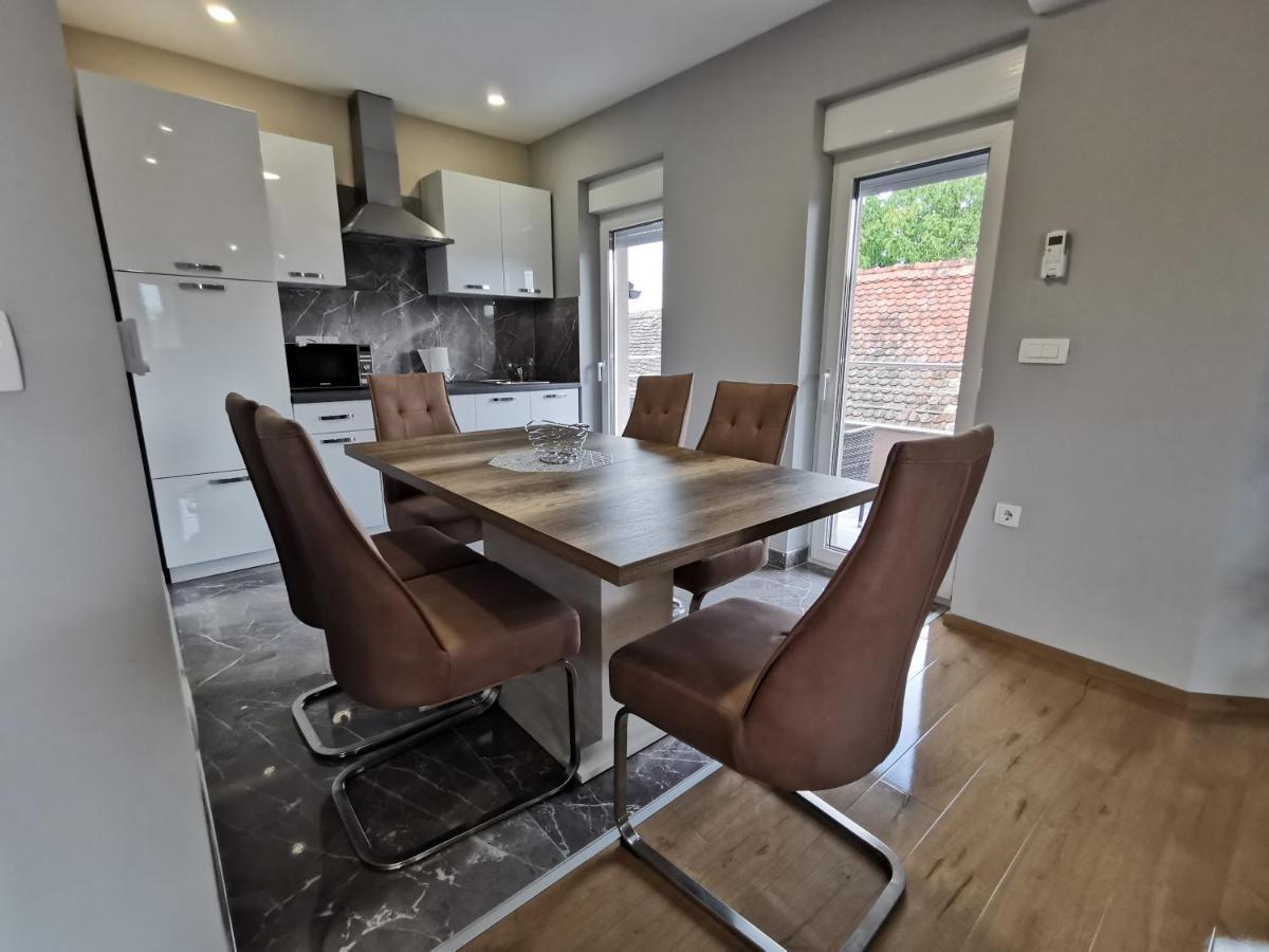 Apartman Bozur **** Satnica Dakovacka Екстериор снимка
